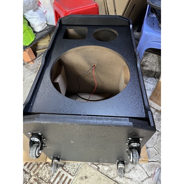 VỎ THÙNG LOA 4T 5T ĐƠN SƠN SẦN ĐẸP,  VÁN MDF 15MM ĐẰY ĐỦ PHỤ KIỆN LƯỚI HỌNG BÁNH XE KÍCH THƯỚC BO MẠCH 19×38