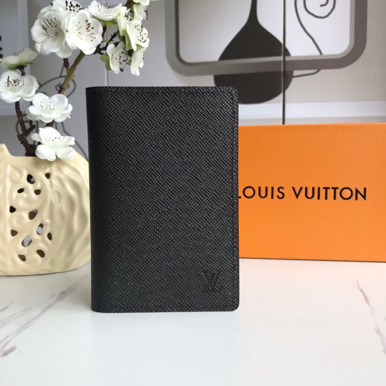 Bộ Hộ Chiếu Louis Vuitton M60181 Một Trăm Ảnh Thời Trang