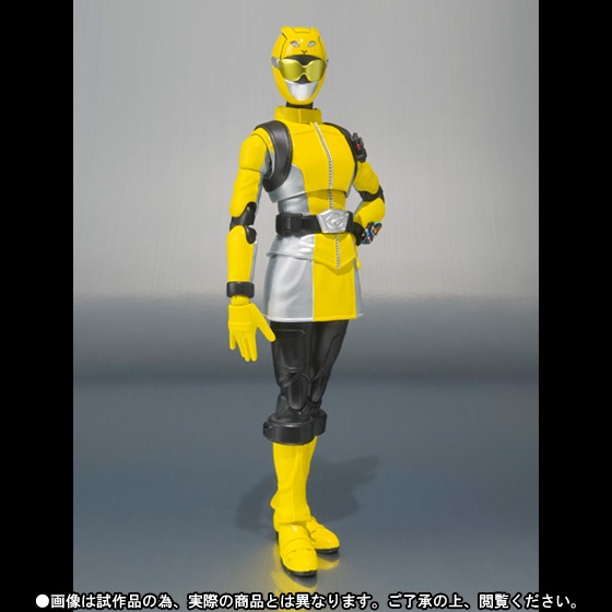 Mô hình S.H.Figuarts Super Sentai Yellow Buster & Usada Lettuce BANDAI