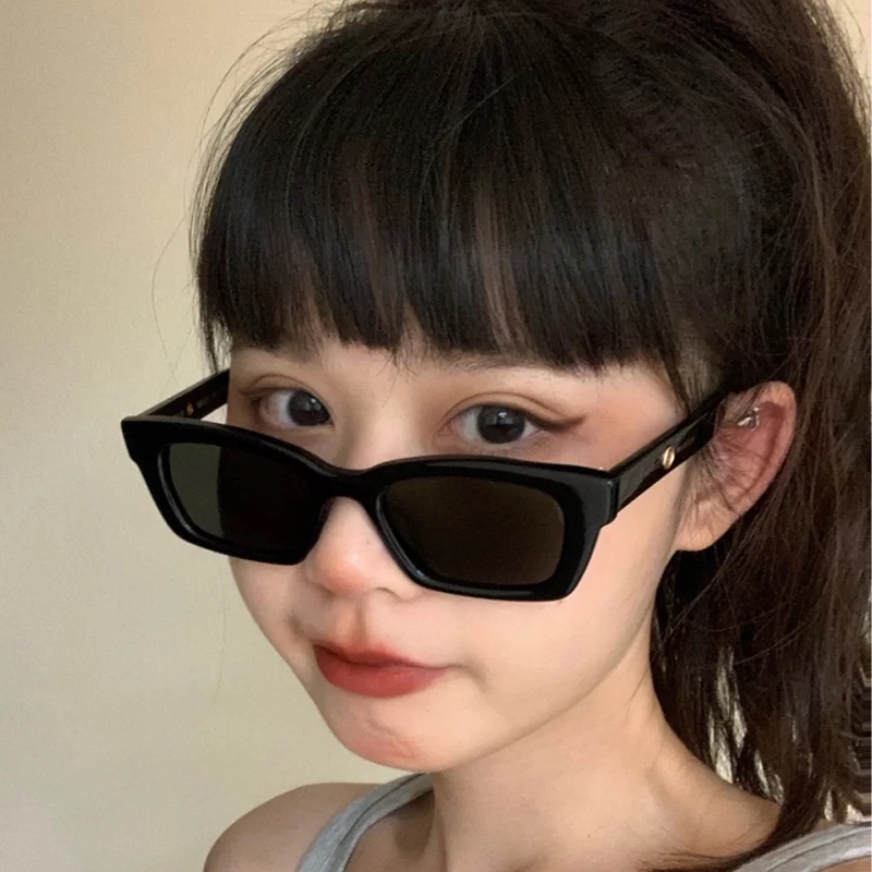 Kính Mát Gọng Nhỏ Hình Dáng Ngộ Nghĩnh Thời Trang Cho Nữ