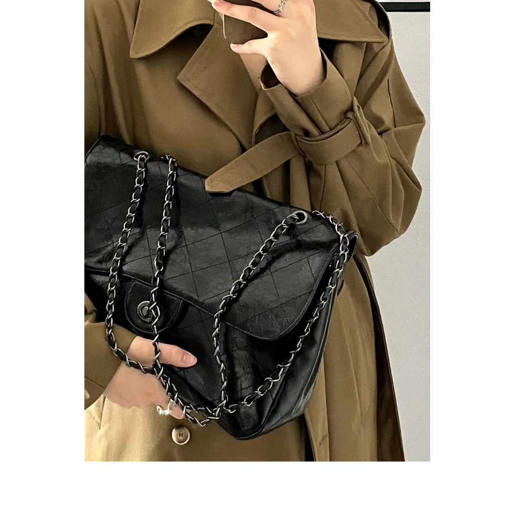 Túi Xách Cỡ Lớn Màu Đen Đính Đá Phối Dây Xích Thời Trang Phong Cách Retro