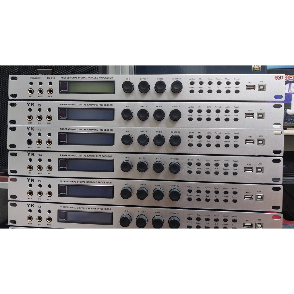 VANG bãi mixser karaoke TK 960