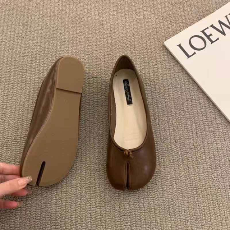 Giày móng ngựa nữ