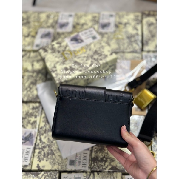 Túi Đeo Chéo Chư DDD Kèm Hộp 18cm Sang Chảnh