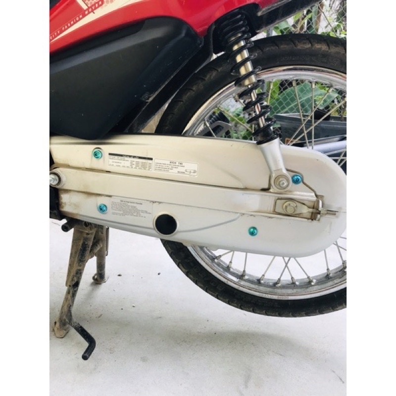 Ốc Titanlium 6ly10 Gắn Nón Bảo Hiểm,Hộp Xích Và Nhiều Vị Trí Trên Xe(Giá 10 Con Ốc)