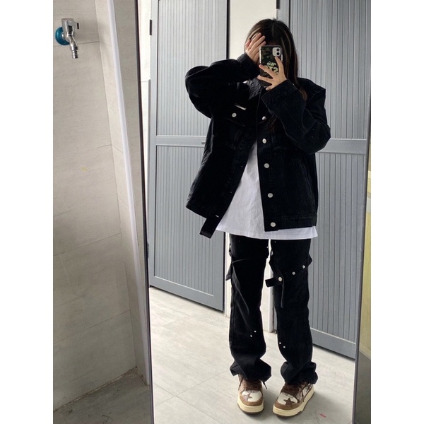 Áo khoác Denim màu đen kiểu dáng basic New Arival 2023