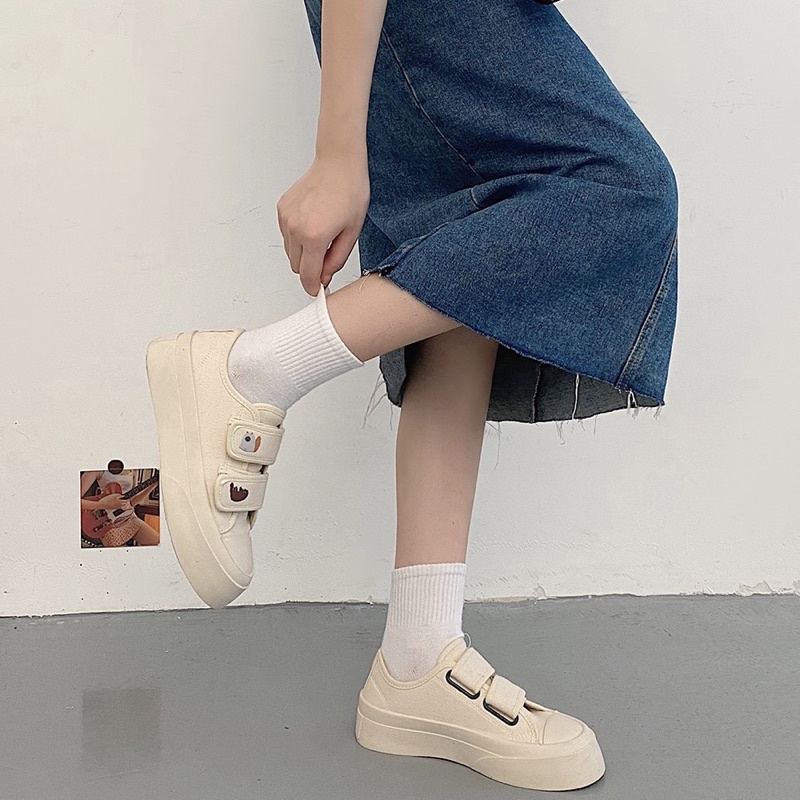 Giày Sneaker Đế Bánh Mì In Gấu Độn Đế Quai Dán Dễ Thương Giày Đi Học