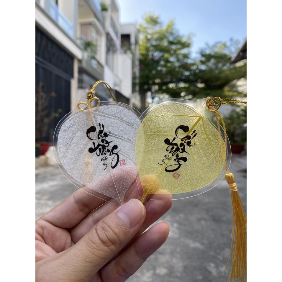 - Lá bồ đề in chữ Thư Pháp - Món quà mang đến May Mắn, Bình an - Kích cỡ 6x9cm