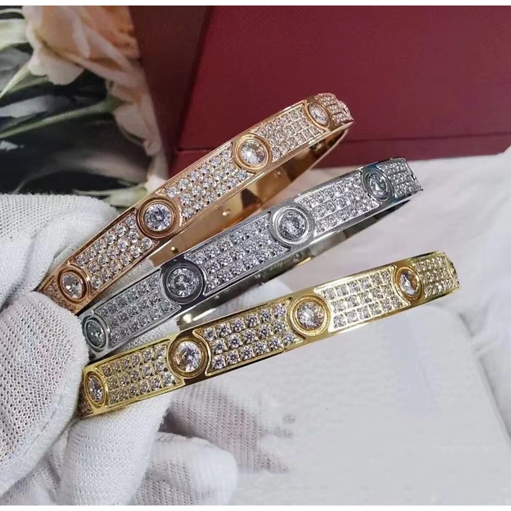 Vòng Đeo Tay Bằng Thép Titan Không Gỉ Màu Vàng Thời Trang Sang Trọng Cho Nữ