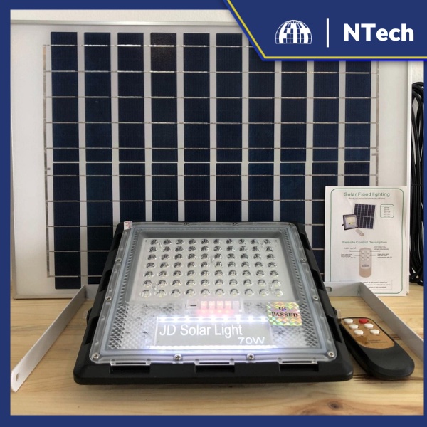 Đèn Năng Lượng Mặt Trời, Đèn Pha Chống Lóa Cao Cấp JD-770 Công Suất 70W - Mẫu 2023, Khung Nhôm- BH 02 Năm