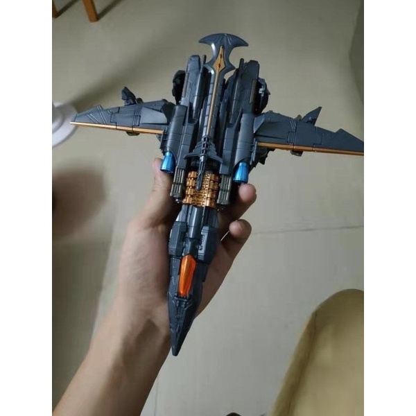 Robot biến hình phi cơ Transformer mẫu Megatron 601B trong phim The Last Knight YS02