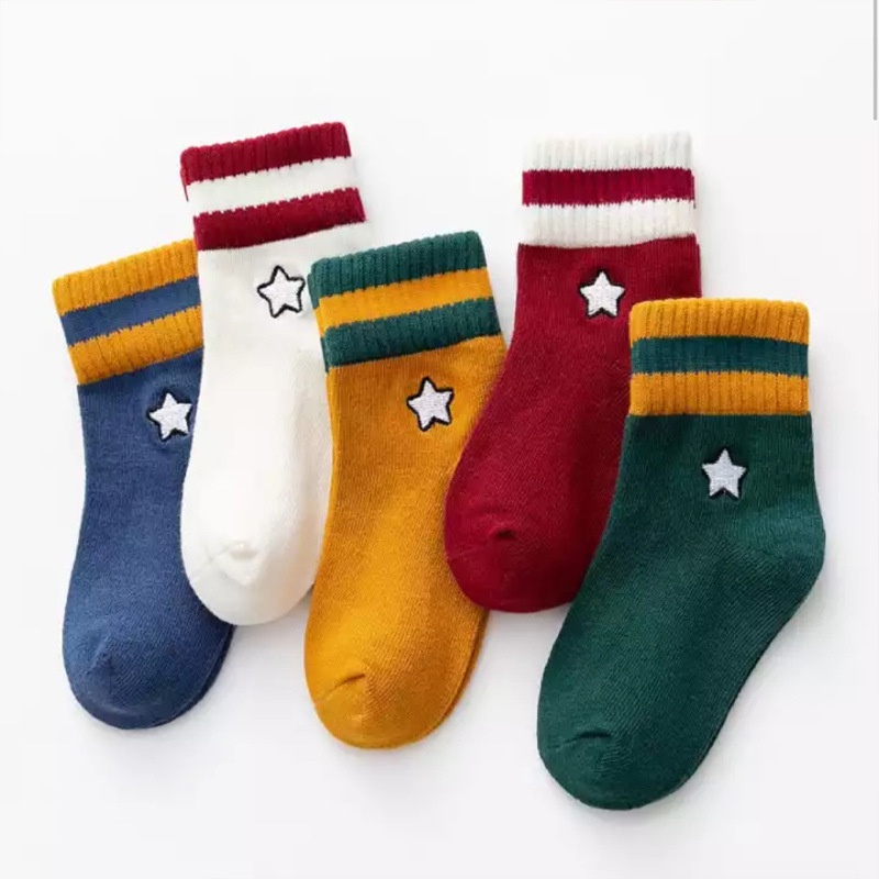 Set 5 đôi tất cho bé gái cổ cao loại vải dầy ấm trẻ từ 0-12 tuổi in họa tiết dâu tây, vớ trẻ em màu sắc hồng ngọt ngào