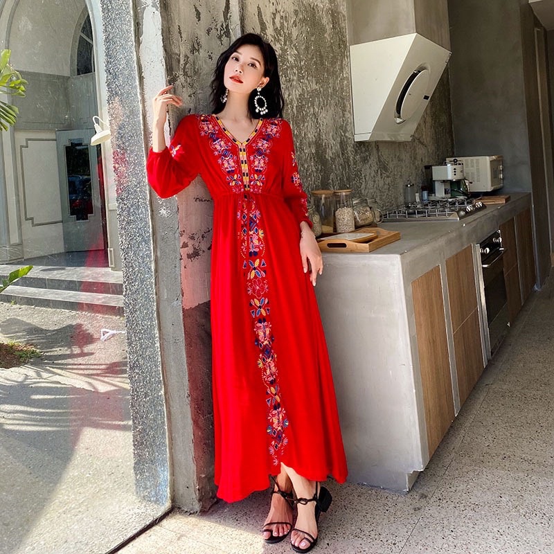 Đầm Thêu Hoa Dáng Dài