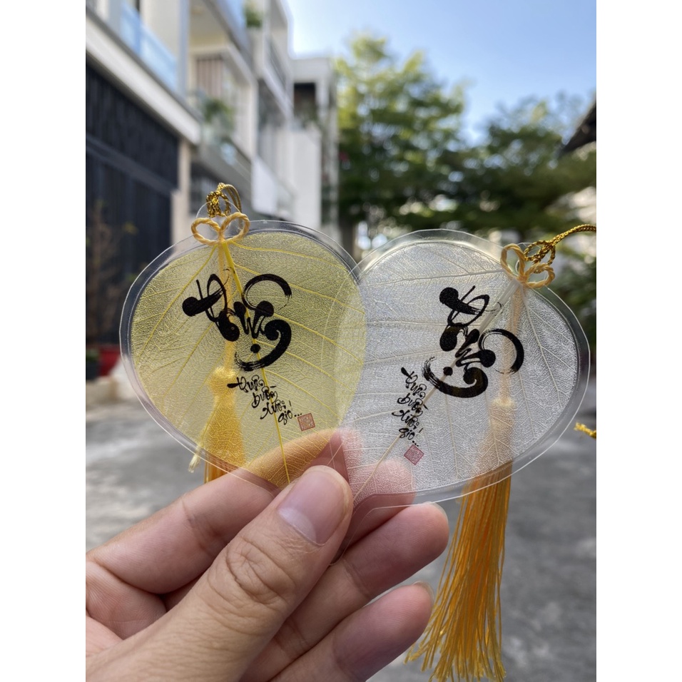 - Lá bồ đề in chữ Thư Pháp - Món quà mang đến May Mắn, Bình an - Kích cỡ 6x9cm