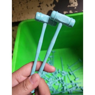 Búa hỗ trợ lắp ráp lego