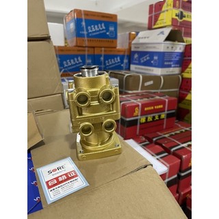 Hàng nhập khẩu:Tổng phanh hơi cao cấp 6 lỗ vàng Rin