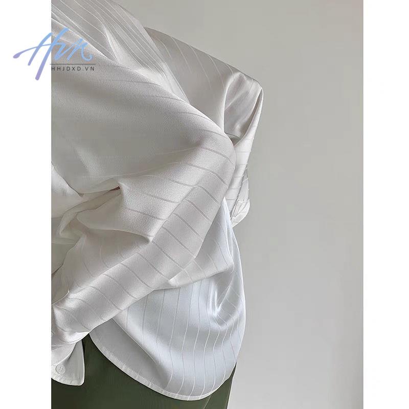 Áo Sơ Mi Satin Đen Dài Tay Dáng Rộng Họa Tiết Kẻ Sọc Phong Cách Retro Hong Kong Cho Nữ