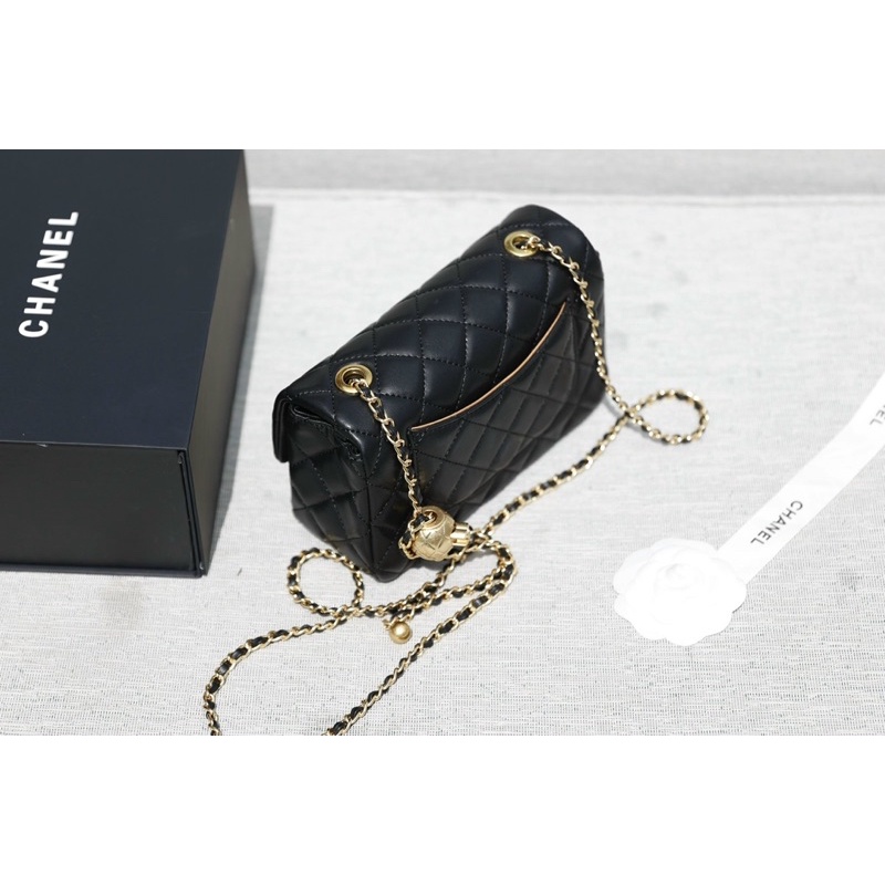 Túi đeo chéo Cha.nel Classic size 20cm charm quả cầu hàng đẹp fullbox