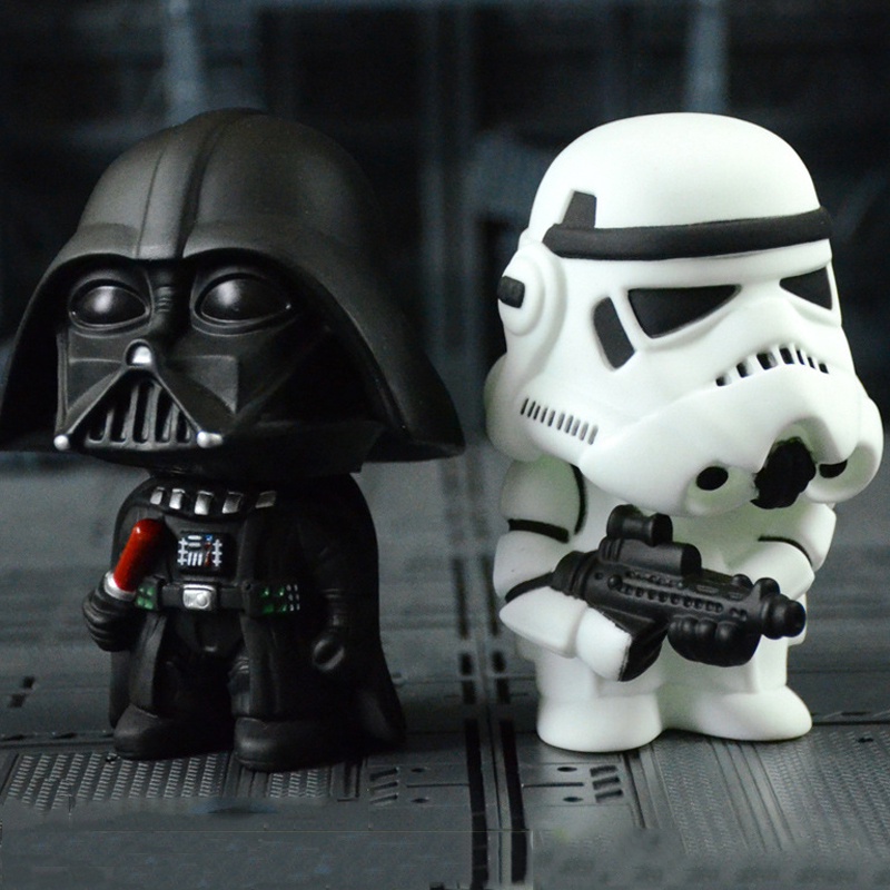 Mô Hình Nhân Vật Chiến Binh Đen Trắng Trong Star Wars Trang Trí