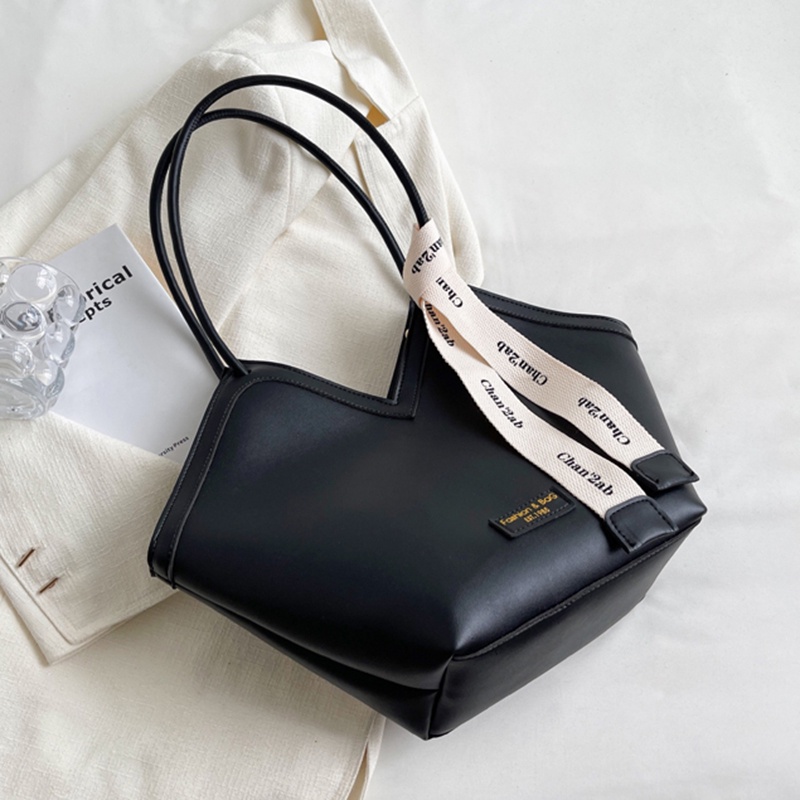 Túi Đeo Vai Dây Rút Hình Trái Tim Sức Chứa Lớn Thời Trang Cho Nữ