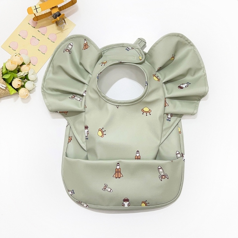 Yếm Ăn Bằng PU Họa Tiết Hoạt Hình Dễ Thương Có Thể Điều Chỉnh Cho Bé