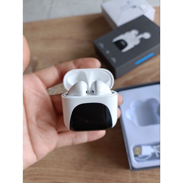 Tai nghe Bluetooth XT50 hiển thị pin