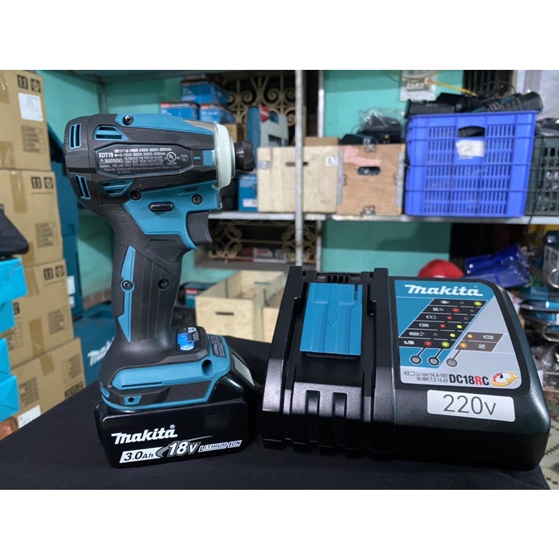 Máy bắt vít Makita XDT19 nhập Mỹ