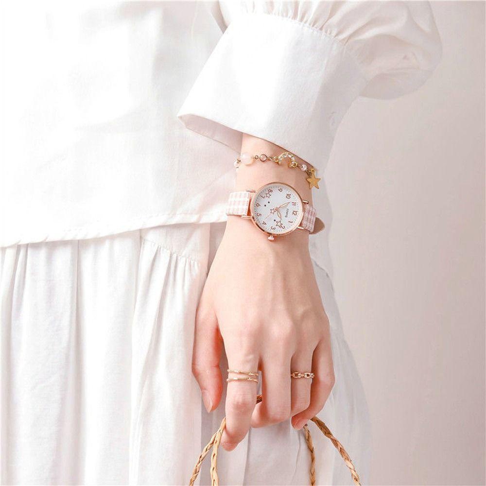 Đồng Hồ Đeo Tay Daes Họa Tiết Kẻ Ô Dạ Quang Dây Da PU Cổ Điển Dành Cho Bạn Nữ