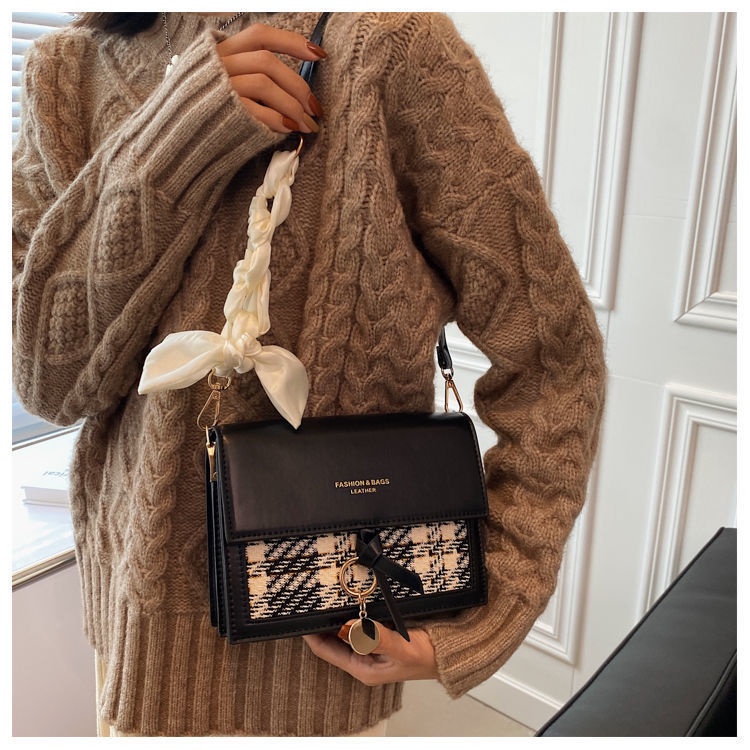 Túi Xách Đeo Vai Phối Dây Xích Phong Cách Thời Trang Xuân Hè Hàn Quốc Dành Cho Nữ FT7342