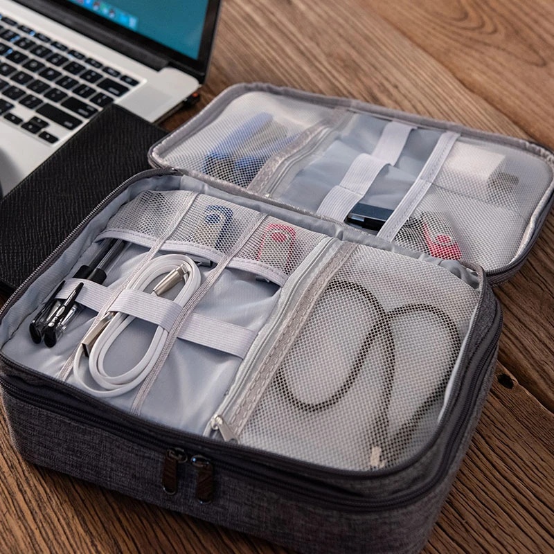 Túi Đựng Mỹ Phẩm / Dây Cáp Sạc USB Chống Thấm Nước Đa Năng Nhỏ Gọn Cho Nam Nữ