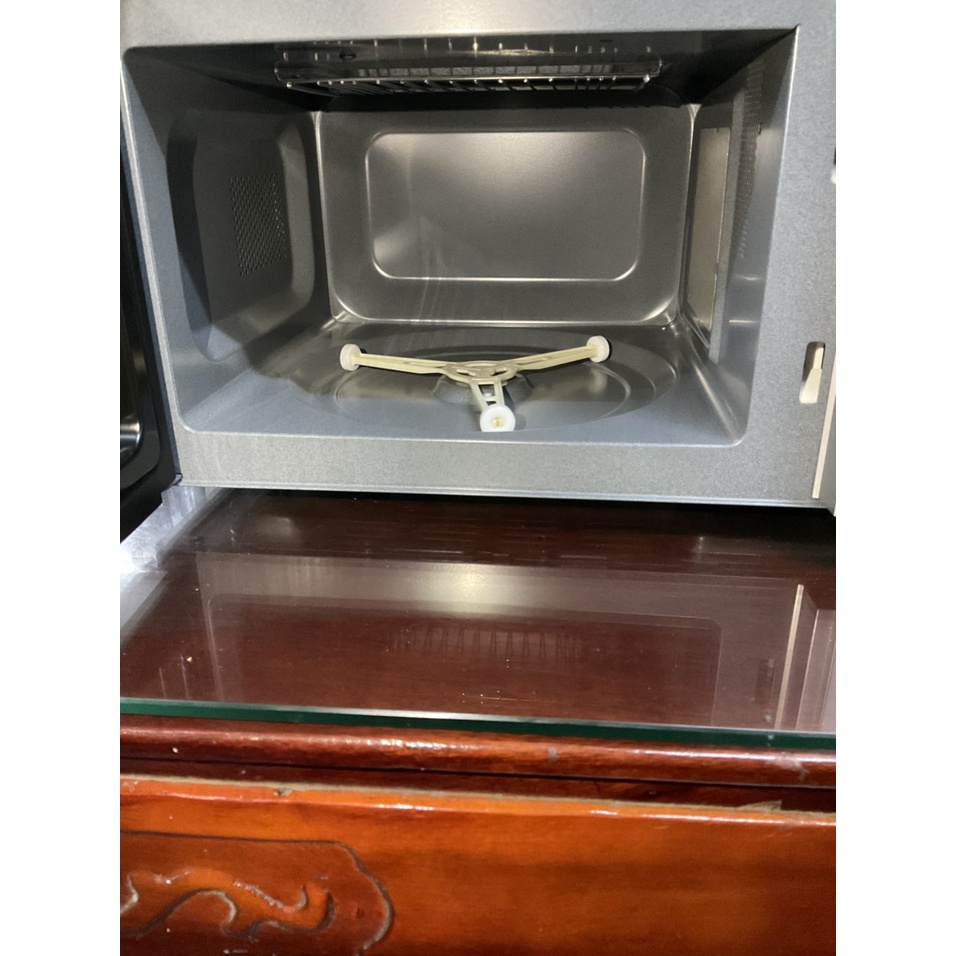 Lò vi sóng có nướng Sharp R-678VN 20 lít Thái Lan - Hàng trưng bày