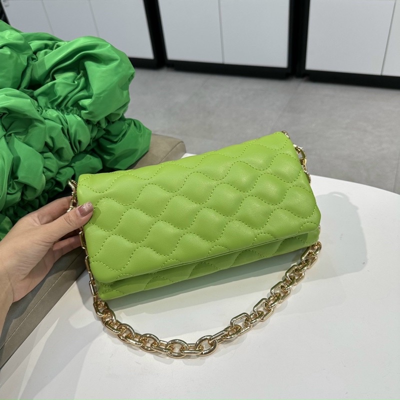 Túi xách nữ hàng xuất âu màu bơ dây xích dùng xách tay hoặc kẹp nách