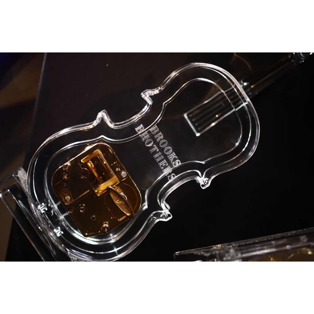 Hộp nhạc cơ music box dây cót mê ca trong Violon