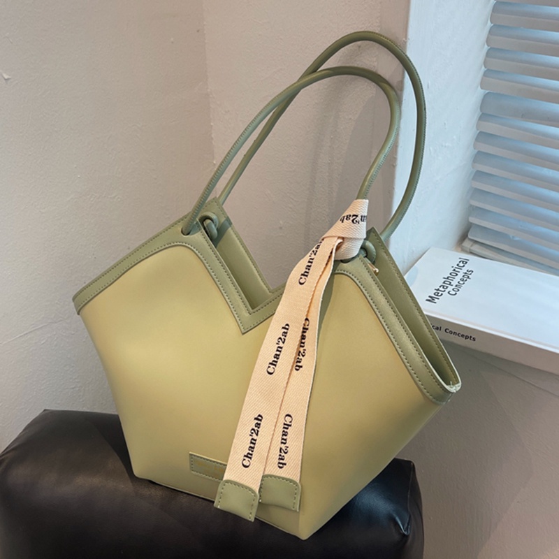 Túi Đeo Vai Dây Rút Hình Trái Tim Sức Chứa Lớn Thời Trang Cho Nữ