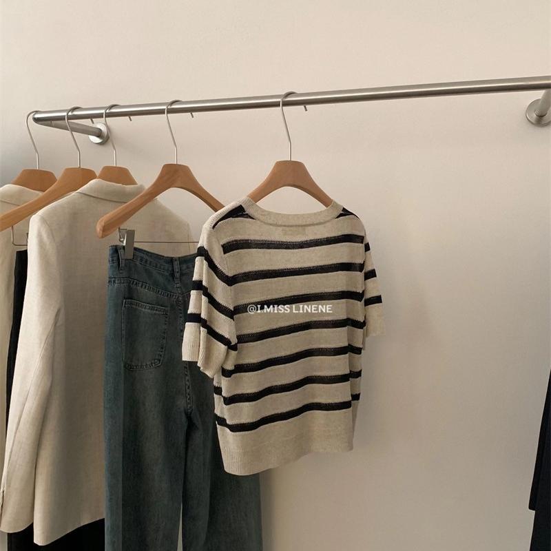 Áo Thun Tay Ngắn Cổ Vuông Họa Tiết Kẻ Sọc Thời Trang Mùa Hè 2022 Phong Cách Hong Kong Hàng Mới Dành Cho Bạn Nữ