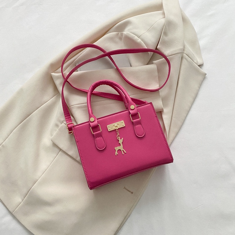 Túi xách hình vuông nhỏ đeo vai sát nách màu trơn thời trang mùa đông 2023 phong cách người nổi tiếng cho nữ 29K4.