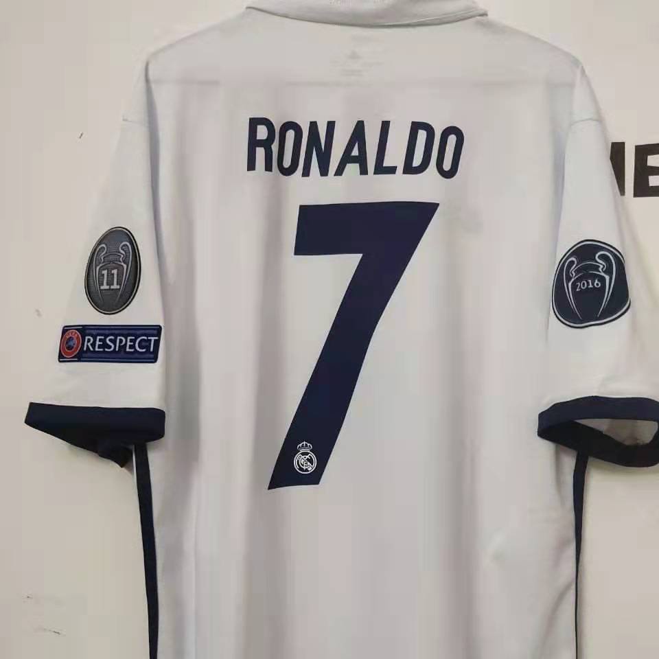 Áo sweater Tay Ngắn In Logo Real Madrid Phong Cách retro 16 / 17 Cho Ronaldo