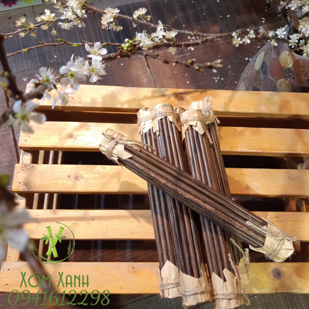 ĐŨA SÓNG LÁ CÂY BUÔNG (CÂY KÈ) – CHOPSTICKS MADE FROM CORYPHA LEAVES