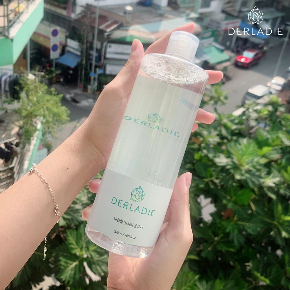 Nước Hoa Hồng chiết Xuất Cây Phỉ Derladie Natural Toner 500ml