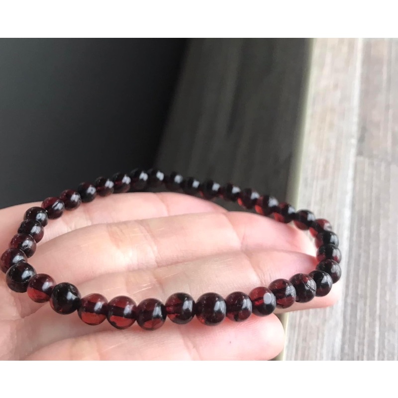 Vòng tay amber thiên nhiên 5mm