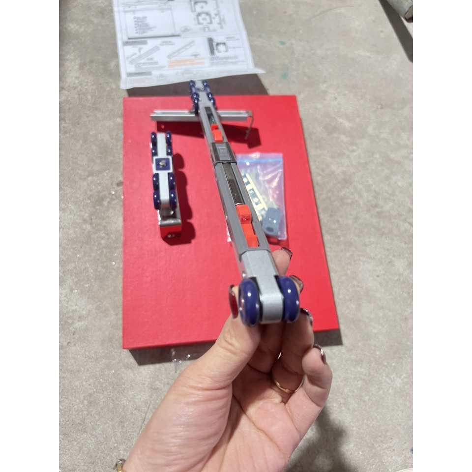 Bộ Bánh xe cửa lùa ray treo có giảm chấn hai chiều & thanh ray cửa treo có giảm chấn