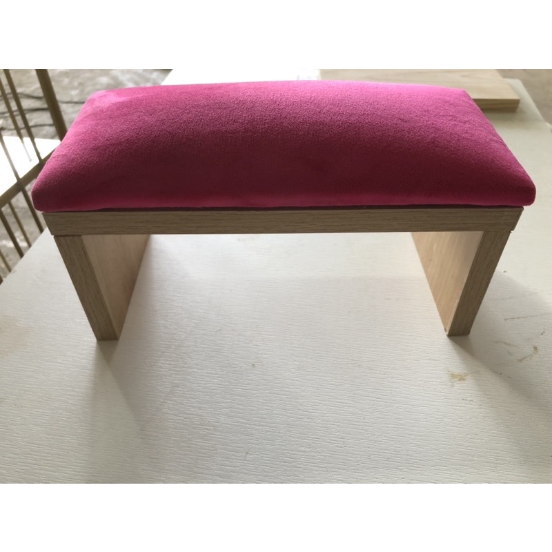 Kệ gác tay làm nail giá rẻ nhiều màu sắc