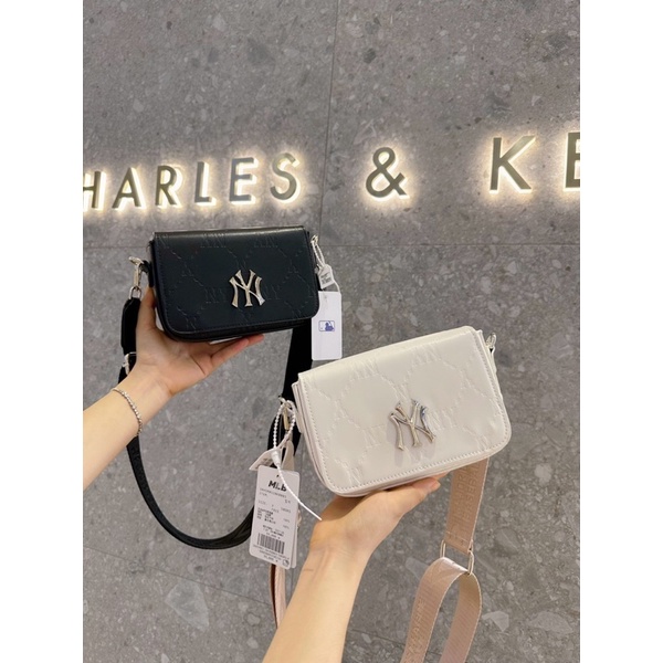 Túi xách nữ thời trang ML.B NY size 20 dáng hộp ngang khoá nam châm da pu dập nổi logo dây dù đeo chéo có tăng đơ