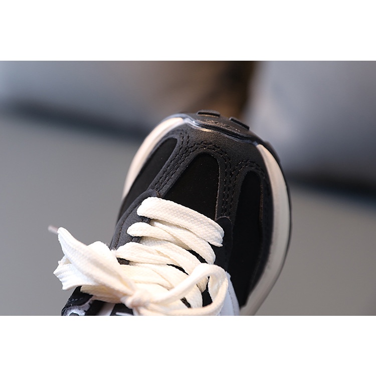 Giày Thể Thao Đế Mềm Siêu Nhẹ Thoáng Khí Phong Cách Vintage Thời Trang Cho Bé Trai Và Gái