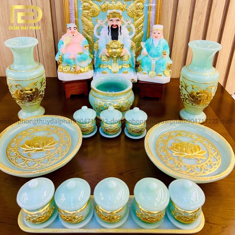 Bộ đồ thờ thần tài màu ngọc xanh cao cấp họa tiết sen nổi dát vàng, Lư hương. Bộ đồ thờ cúng