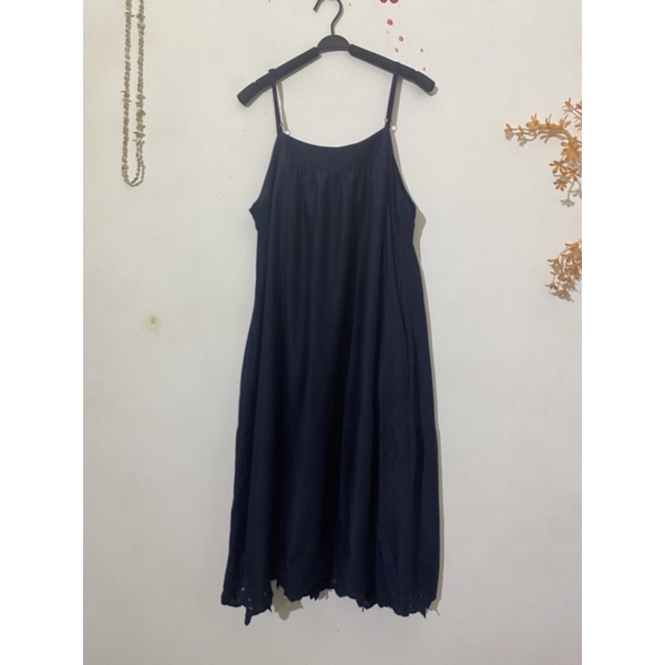 Đầm dây trơn H22023