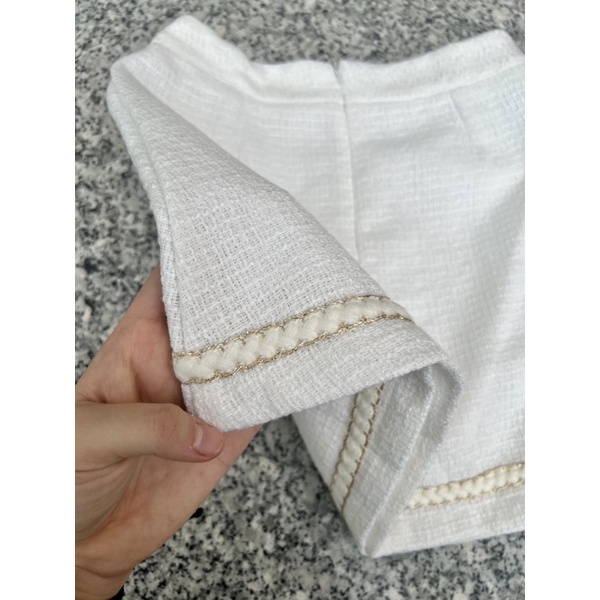 Pass chân váy tweed trắng tingoan