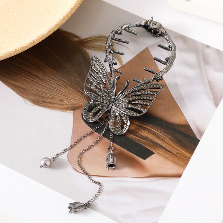 Kẹp Tóc Đuôi Ngựa Bằng Kim Loại Hình Bướm Đính Đá Pha Lê Tua Rua Phong Cách Hàn Quốc