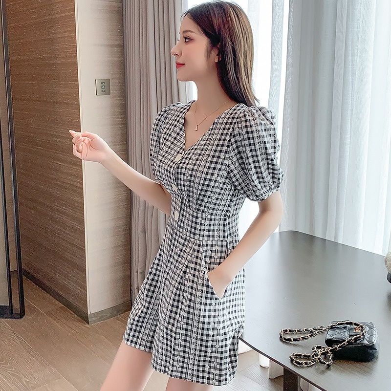 Áo Liền Quần Ngắn Tay Cổ Chữ V Họa Tiết Kẻ Ô Phong Cách Retro Mẫu Mới 2023