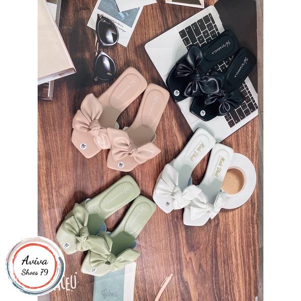 Dép Nơ thời Trang hót quanh năm cho phái nữ.